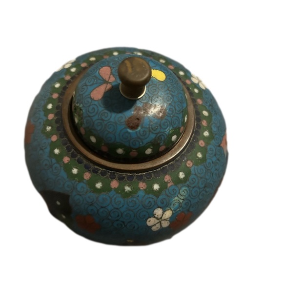 Antique Japanese cloisonné lidded jar. - Picture 2 of 5
